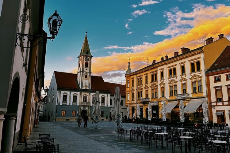 Grad Varaždin: HDZ isti novac zbrojio dvaput pa Varaždincima izmislio WC od 377 tisuća eura
