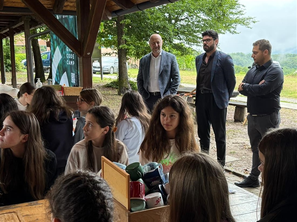Počinje četvrto izdanje Girls Code Campa: djevojke iz cijele Hrvatske uče o tehnologiji, inovacijama i održivoj mobilnosti