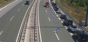 Na cestama sve veće gužve: Na A1 zbog nesreće prekinut promet kod Otočca – kolona je 16 km