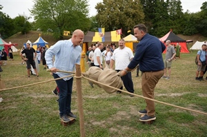 FOTO: Župan Golubuć i gradonačelnik Jakšić obišli izlagače na Renesansnom festivalu Novosti