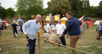 FOTO: Župan Golubuć i gradonačelnik Jakšić obišli izlagače na Renesansnom festivalu Novosti
