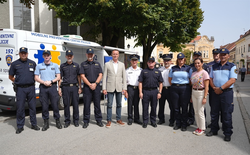 Prvi put na Špancirfestu: Slovenski i mađarski policajci u zajedničkim ophodnjama s varaždinskim kolegama