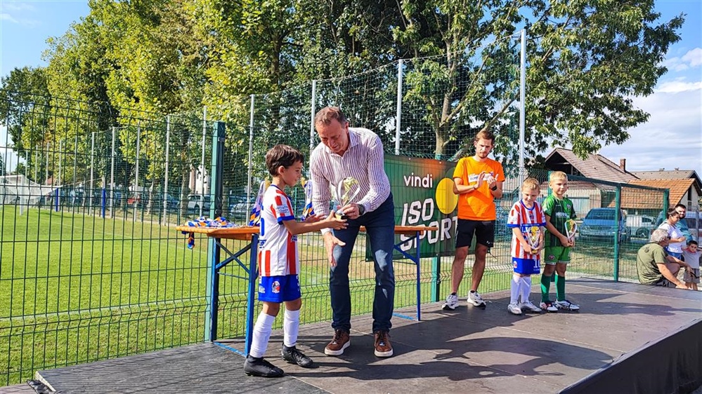 Održan 2. Ljetni Bumbar kup, gradonačelnik Bosilj uručio medalje najmlađim nogometašima