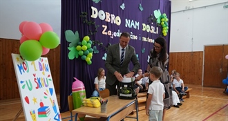 Gradonačelnik Bosilj prvašićima V. osnovne škole: Pred vama je jedno od najljepših razdoblja odrastanja