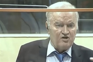 Zbog veličanja Ratka Mladića ostao bez dozvole za boravak i rad u Hrvatskoj – treba li ga odmah deportirati, a ne mu dati sedam dana?