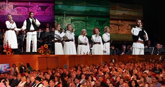 Krapina i večeras živi popevku i dragi nam 'kaj': Započela druga večer Festivala kajkavskih popevki s 22 nove skladbe