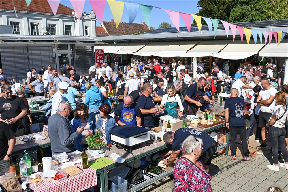 Varaždinski plac proslavio 476 godina tradicije uz kotlovinu i druženje