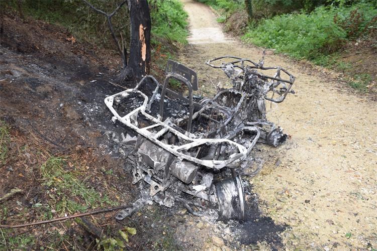 Teška nesreća u Međimurju: Quadom sletjeli na šumskom putu i teško se ozlijedili, quad u potpunosti izgorio
