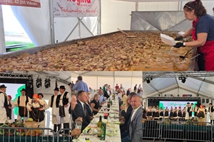 U Vidovcu svečano otvorena 28. Zeljarijada: Megasarma glavna zvijezda i ove godine, smotano ih čak 12.000