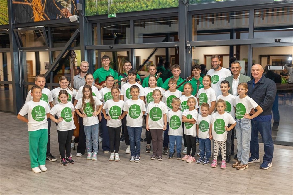 Župan Posavec posjetio male folkloraše iz Štrigove nakon velikog uspjeha u Vinkovcima