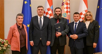Svečani prijem na Pantovčaku: Zoranu Hercigonji uručeno visoko državno odlikovanje, nazočio i načelnik Solar