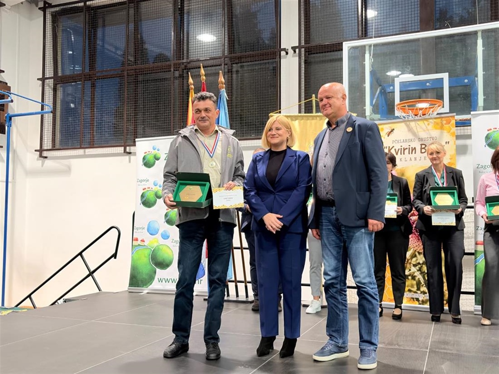 Šampion ovogodišnje izložbe meda je Josip Krog iz Štuparja