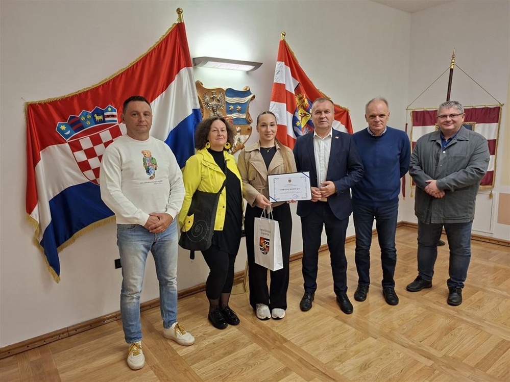 Ponos Varaždinske županije: Župan Stričak priredio prijem za Mateja Križanića i Lorenu Horvat, osvajače medalja iz matematike i boksa