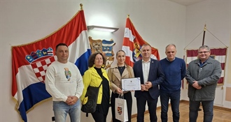Ponos Varaždinske županije: Župan Stričak priredio prijem za Mateja Križanića i Lorenu Horvat, osvajače medalja iz matematike i boksa