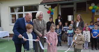 Svečano otvoreno novo dječje igralište kod Dječjeg vrtića Bedekovčina, vrijedno preko 137 tisuća eura