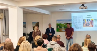 U krapinskoj knjižnici započeo ''Mjesec hrvatske knjige'': Gostovao Bruno Šimleša i predstavio svoju novu knjigu ''U srcu divljine''