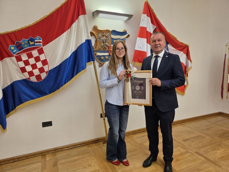 Mila Maretić najbolja je maturantica Varaždinske županije: župan Stričak nagradio izvrsnost, trud i predanost