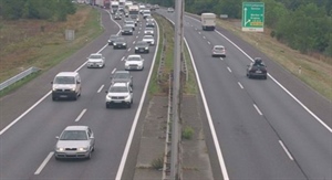 Nesreća na A3 kod Rugvice, promet usporen, kolona sve duža