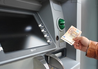 Imate manju plaću od kolege – evo što ćete moći tražiti od šefa i za što bi on mogao biti kažnjen