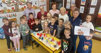 Međugeneracijska suradnja na djelu: Udruga žena „Naši cajti” održala kreativnu radionicu za najmlađe školarce
