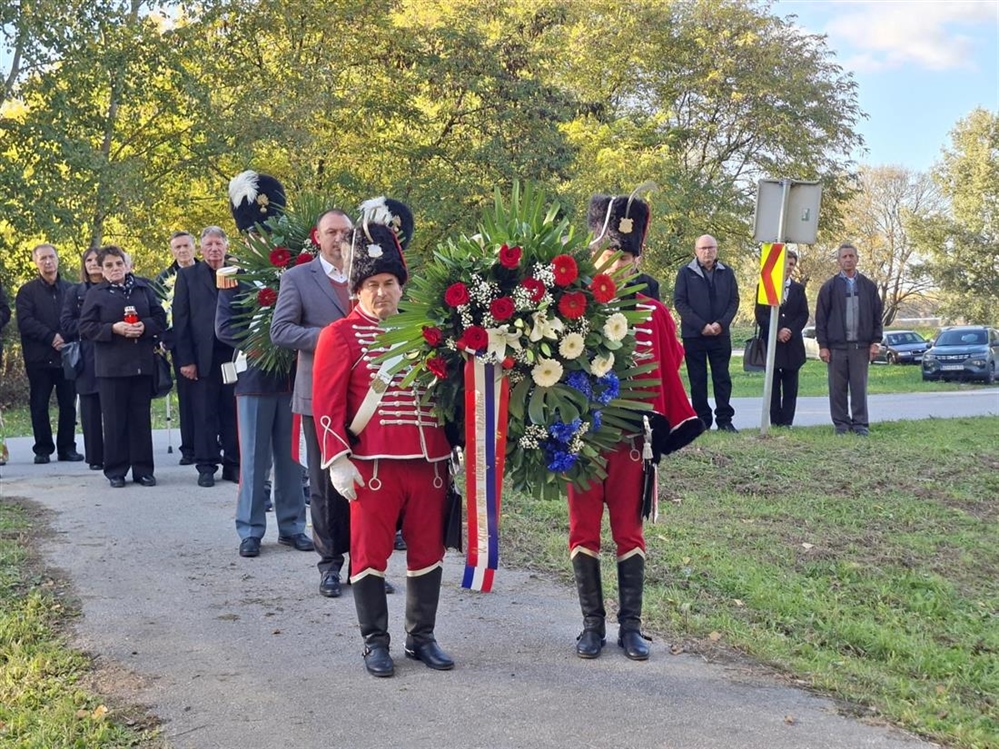 Kod Spomen križa u Dravskoj park šumi odana počast žrtvama likvidacija Drugog svjetskog rata i poraća
