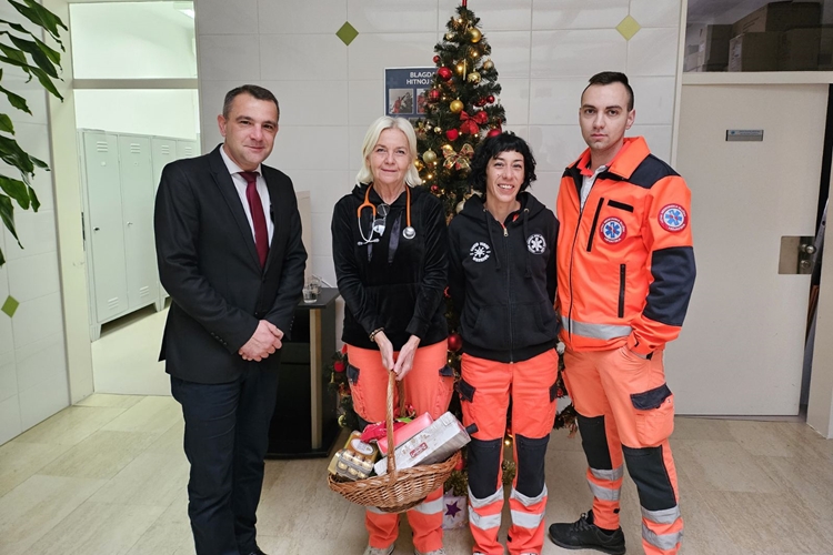 Gradonačelnica Cividini i zamjenik župana Grivec nakon ponoći obišli dežurne službe, a jutarnju smjenu dočekao župan Posavec