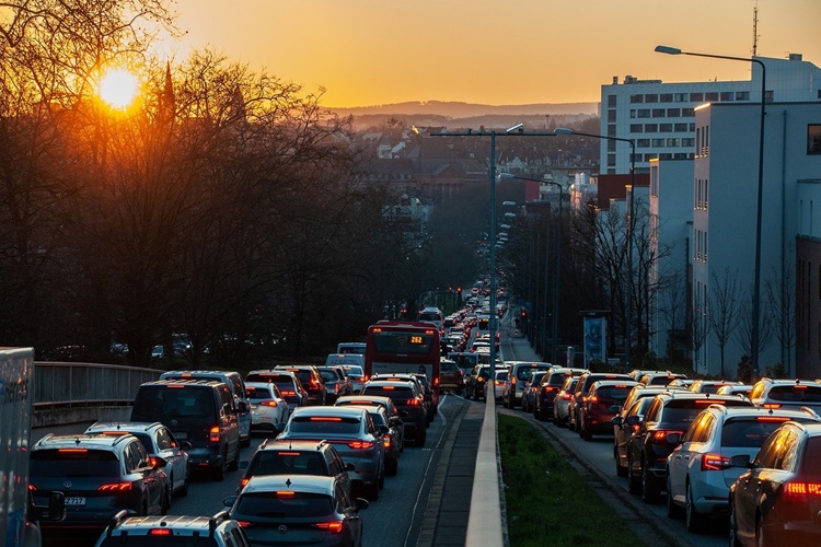 Rupa u zakonu ili nešto drugo?: Ovi automobili po zakonu ne mogu dobiti kaznu za prebrzu vožnju