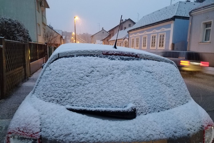 STIŽE SNIJEG I NA SJEVER HRVATSKE Norvežani objavili gdje će i kada točno početi padati te gdje će ga biti najviše