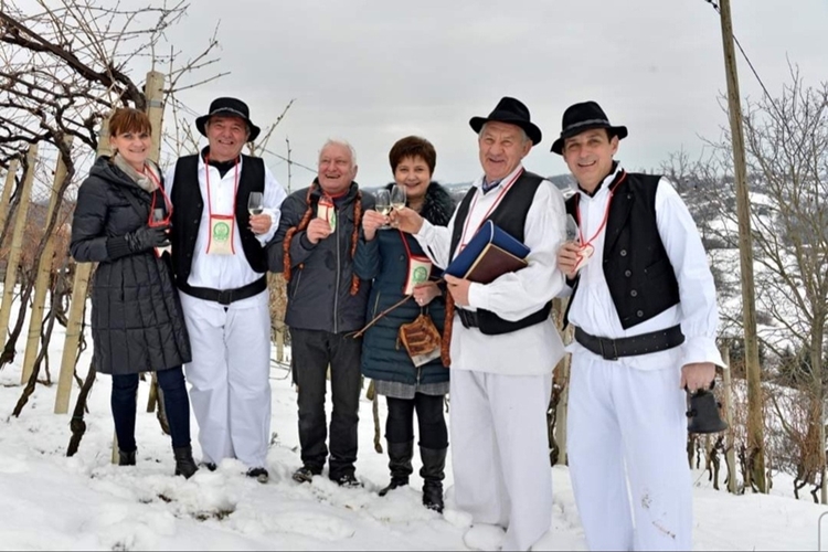 Udruga vinogradara i voćara Sveti Martin Varaždinske Toplice poziva sve ljude dobre volje na Vincekovo u Martinkovec!