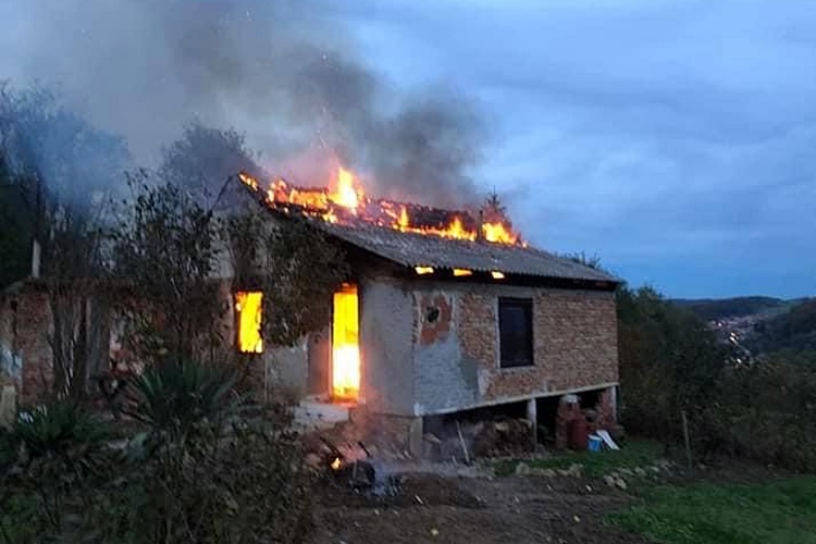 Pokažite još jednom veliko srce, uključite se u humanitarnu akciju za obnovu izgorjele kuće novomarofske obitelji Lovrić