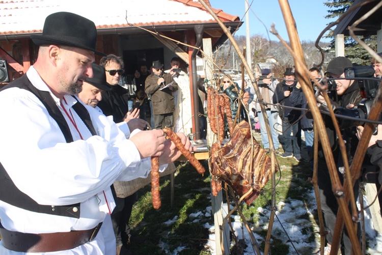 Vincekovo se slavilo i u Oštricama, Jenkač vinogradarima poručio: Što manje bolesti u vinogradima i što više kvalitetne vinske kapljice u podrumima!