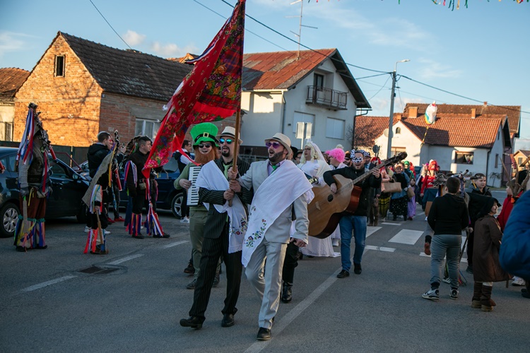 Na pokladni utorak tradicionalni Fašnik u Svibovcu, uz "svadbu" u kojoj sudjeluju samo muškarci