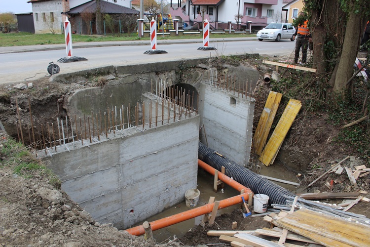 Napreduju radovi izgradnje propusta  u Jalžabetu i pješačkog nogostupa iznad njega. Solar: Nastojimo osigurati veću sigurnost i stvoriti ljepše uvjete za sve stanovnike