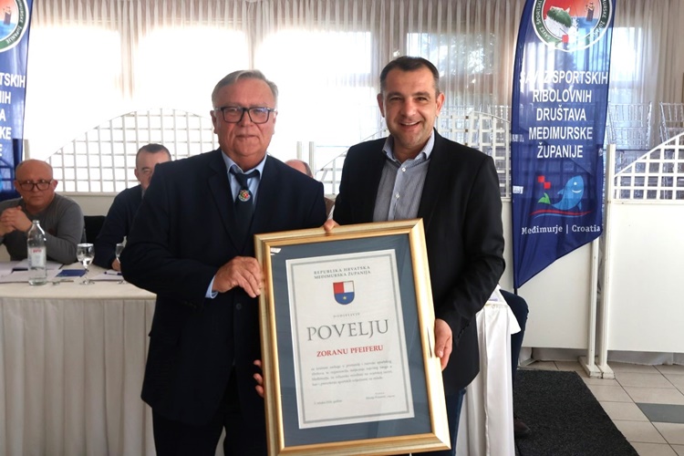 Međimurski ribolovci izabrali novo vodstvo, župan Posavec dugogodišnjem predsjedniku Saveza uručio povelju Županije