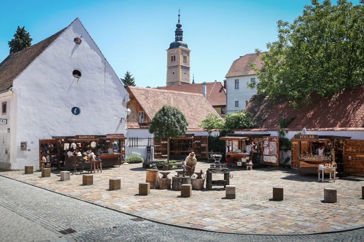 Varaždinski Trg tradicijskih obrta dobio je novog korisnika - obućara!