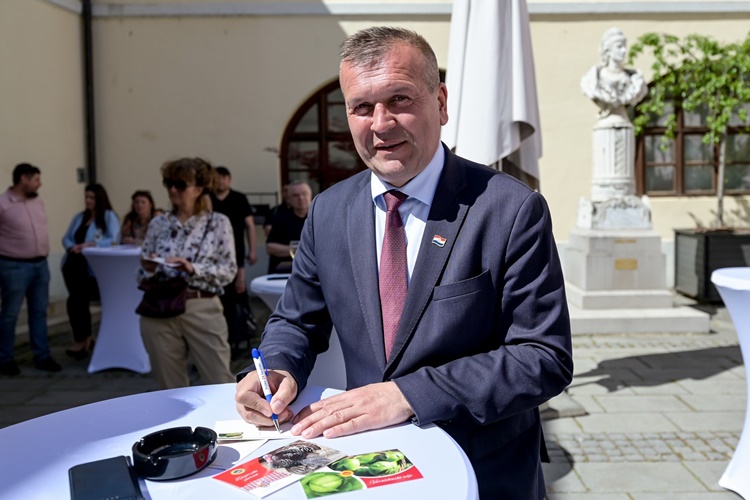 POSEBNA EDICIJA Zaštićeno varaždinsko zelje i zagorski puran od ponedjeljka na markama i razglednicama