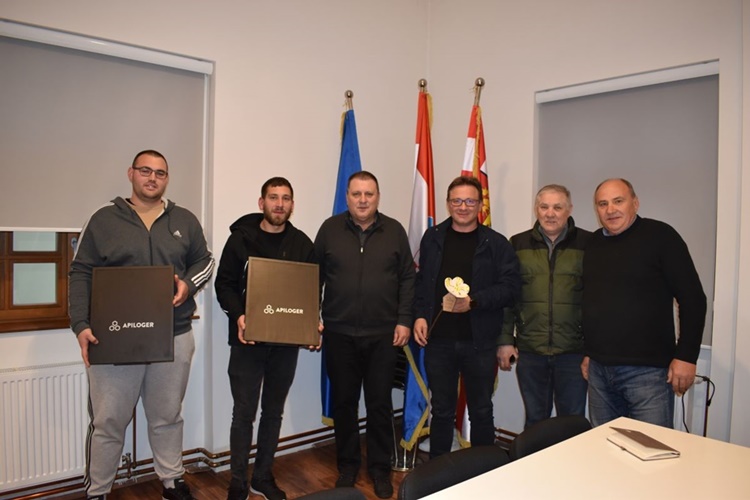 Općina Bednja uručila Pčelarskoj udruzi „Čmalico” dvije nove pčelarske vage – projektom motrenja medenja pokriveno je cijelo općinsko područje