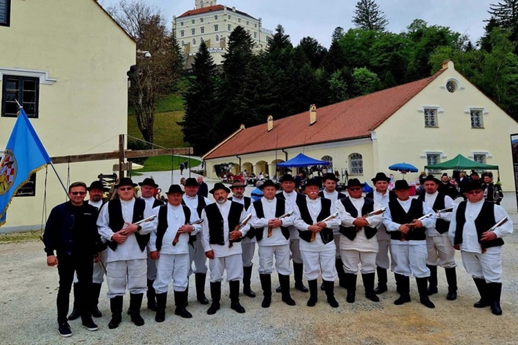 Trakošćan je i ove godine okupio veliki broj posjetitelja i izletnika na proslavi Međunarodnog praznika rada