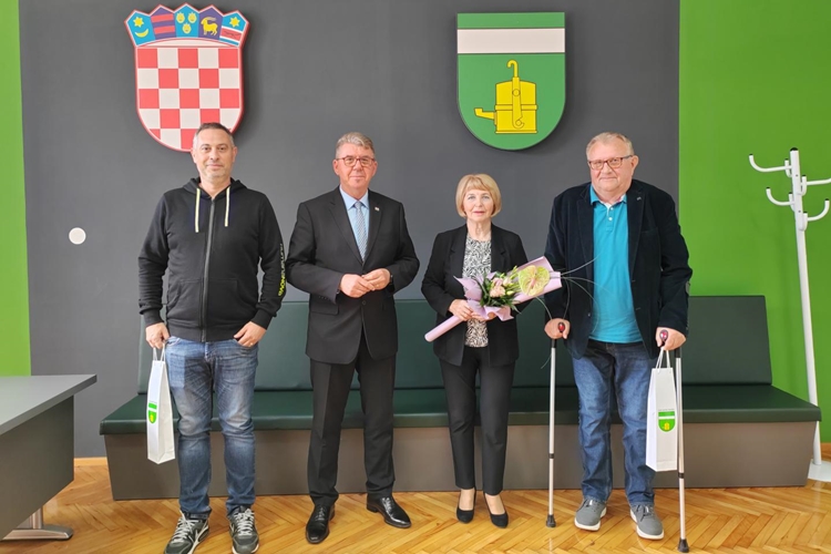 Gradonačelnik Murskog Središća Dražen Srpak priredio prijam za troje nagrađenih na svečanoj sjednici Međimurske županije
