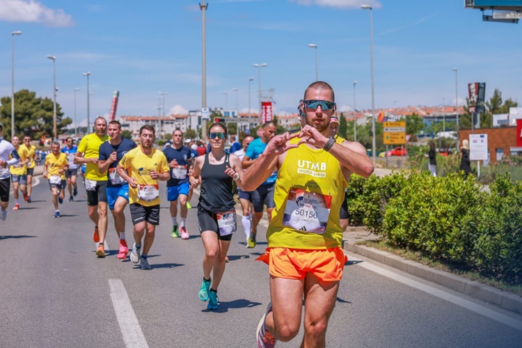 Trkači krapinskog Maratona na Wingsima u Zadru istrčali 127,5 km za one koji ne mogu!