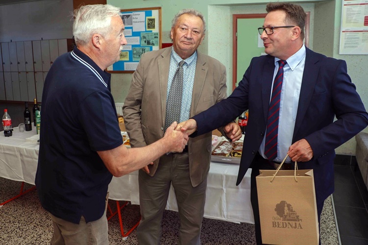 U Bednji se okupili zavičajci, načelnik Poljak: Uvijek se veselimo kada nam se vrate. Srce vuče u rodni kraj”