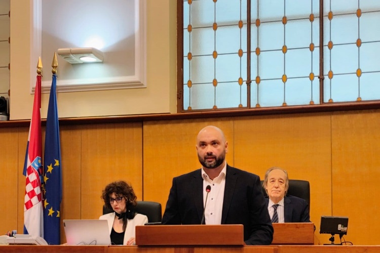 Baksa (NPS) iznio kritike na oporbu i vladajuće u Saboru