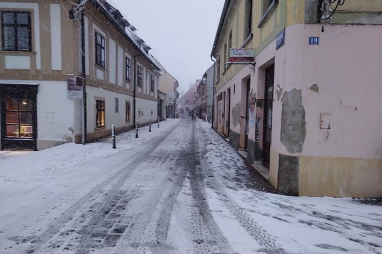 Još Malo Babljeg Ljeta, A Odmah Potom Prve Pahulje Snijega – Evo Kada ...