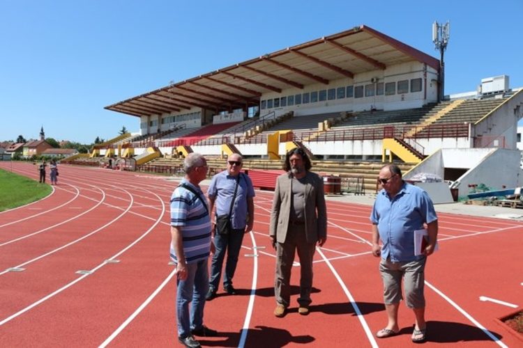 Gradonačelnik Čehok obišao radove na stadionu Sloboda koji se priprema za Ekipno prvenstvo Europe u atletici