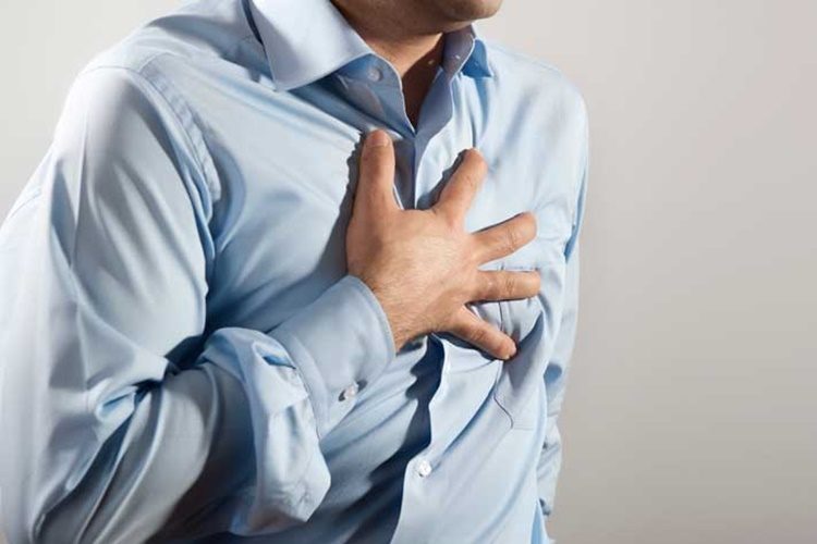 Trovanje, infarkt, gušenje… Evo kako možete sami sebi spasiti život u 5 naizgled bezizlaznih i opasnih situacija