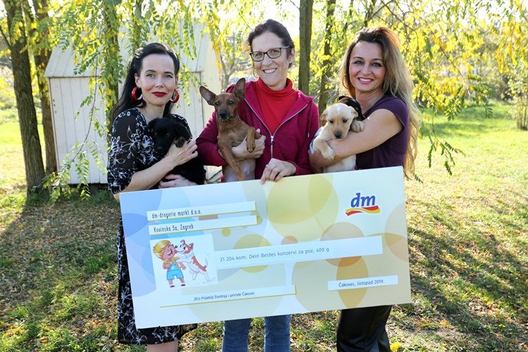 dm donirao 21.204 konzervi hrane za napuštene pse u Skloništu u Čakovcu