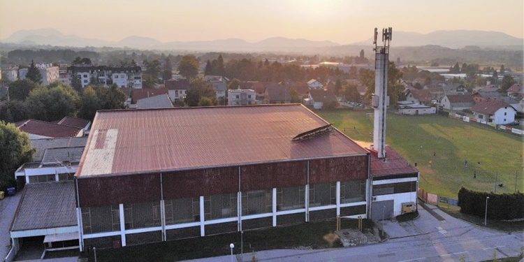 Gradonačelnik Batinić: Rebalansom proračuna osigurati 250.000 kn za obnovu krova srednjoškolske sportske dvorane