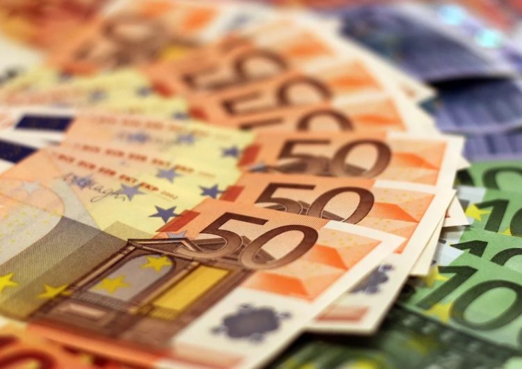Evo zašto na bankomatu ne možete podići novčanicu veću od 20 eura