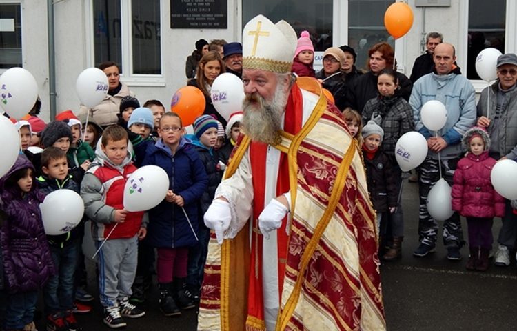 Sveti Nikola dolazi u Ludbreg- Osim darova, mališane očekuje predstava „Ježeva kućica”