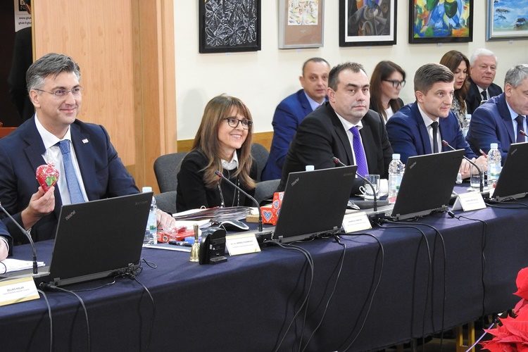 Sjednica Vlade u Krapini: Odluke i ugovori za Krapinsko-zagorsku županiju vrijedni 3,68 milijardi kuna